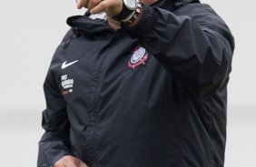 Tite durante o treino desta tarde no CT Joaquim Grava, no Parque Ecolgico do Tiete, o prximo jogo ser contra o Atltico-PR, domingo, dia 12/11, no estdio do Pacaembu, vlida pela 34 rodada do Brasileiro 2011
