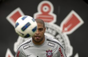 Adriano durante o treino esta manh no CT Joaquim Grava, no Parque Ecolgico do Tiete, o prximo jogo ser contra o Atltico-PR, amanh, domingo, dia 13/11, no estdio do Pacaembu, vlida pela 34 rodada do Brasileiro 2011