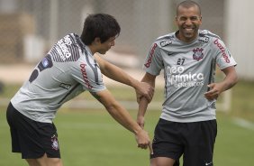 Willian e Emerson que jogam no ataque amanh durante o treino esta manh no CT Joaquim Grava, no Parque Ecolgico do Tiete, o prximo jogo ser contra o Atltico-PR, amanh, domingo, dia 13/11, no estdio do Pacaembu, vlida pela 34 rodada do Brasileiro 2011