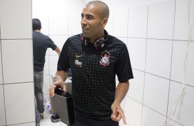 Emerson nos vestirios antes da partida entre Cear x Corinthians, realizada esta noite no estdio Presidente Vargas, em Fortaleza, vlida pela 35 rodada do Campeonato Brasileiro de 2011