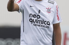 Adriano durante o treino desta tarde no CT Joaquim Grava, no Parque Ecolgico do Tiete, o prximo jogo ser contra o Atltico-MG, domingo dia 20/11, no estdio do Pacaembu, vlida pela 36 rodada do Brasileiro 2011