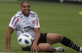 Adriano durante o treino desta tarde no CT Joaquim Grava, no Parque Ecolgico do Tiete, o prximo jogo ser contra o Atltico-MG, domingo dia 20/11, no estdio do Pacaembu, vlida pela 36 rodada do Brasileiro 2011