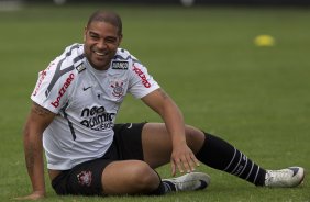 Adriano durante o treino desta tarde no CT Joaquim Grava, no Parque Ecolgico do Tiete, o prximo jogo ser contra o Atltico-MG, domingo dia 20/11, no estdio do Pacaembu, vlida pela 36 rodada do Brasileiro 2011