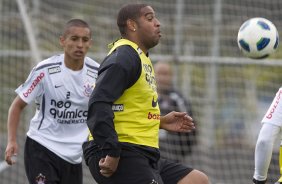 Marquinhos e Adriano durante o treino desta tarde no CT Joaquim Grava, no Parque Ecolgico do Tiete, o prximo jogo ser contra o Atltico-MG, domingo dia 20/11, no estdio do Pacaembu, vlida pela 36 rodada do Brasileiro 2011