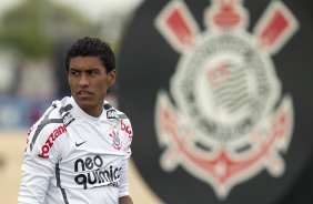 Paulinho que retorna ao time titular durante o treino desta tarde no CT Joaquim Grava, no Parque Ecolgico do Tiete, o prximo jogo ser contra o Atltico-MG, domingo dia 20/11, no estdio do Pacaembu, vlida pela 36 rodada do Brasileiro 2011