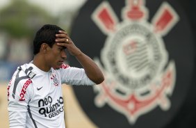 Paulinho que retorna ao time titular durante o treino desta tarde no CT Joaquim Grava, no Parque Ecolgico do Tiete, o prximo jogo ser contra o Atltico-MG, domingo dia 20/11, no estdio do Pacaembu, vlida pela 36 rodada do Brasileiro 2011