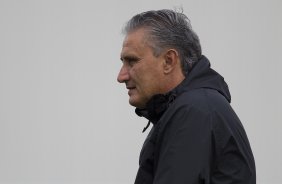 Tite durante o treino desta tarde no CT Joaquim Grava, no Parque Ecolgico do Tiete, o prximo jogo ser contra o Atltico-MG, domingo dia 20/11, no estdio do Pacaembu, vlida pela 36 rodada do Brasileiro 2011