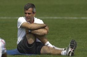O preparador físico Fabio Mahseredjian durante o treino desta manhã no CT Joaquim Grava, no Parque Ecológico do Tiete, o próximo jogo será contra o Figueirense/SC, domingo dia 26/11, no estádio Orlando Scarpelli, válida pela 37ª rodada do Brasileirão 2011