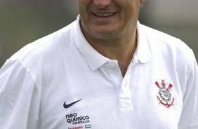 Tite durante o treino desta manh no CT Joaquim Grava, no Parque Ecolgico do Tiete, o prximo jogo ser contra o Figueirense/SC, domingo dia 26/11, no estdio Orlando Scarpelli, vlida pela 37 rodada do Brasileiro 2011