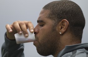 Adriano durante o treino desta manh no CT Joaquim Grava, no Parque Ecolgico do Tiete, o prximo jogo ser contra o Figueirense/SC, domingo dia 26/11, no estdio Orlando Scarpelli, vlida pela 37 rodada do Brasileiro 2011