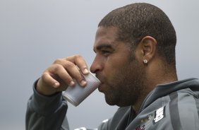 Adriano durante o treino desta manh no CT Joaquim Grava, no Parque Ecolgico do Tiete, o prximo jogo ser contra o Figueirense/SC, domingo dia 26/11, no estdio Orlando Scarpelli, vlida pela 37 rodada do Brasileiro 2011