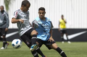 Morais e Welder durante o treino desta manh no CT Joaquim Grava, no Parque Ecolgico do Tiete, o prximo jogo ser contra o Figueirense/SC, domingo dia 26/11, no estdio Orlando Scarpelli, vlida pela 37 rodada do Brasileiro 2011