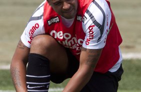 Adriano durante o treino desta manh no CT Joaquim Grava, no Parque Ecolgico do Tiete, o prximo jogo ser contra o Figueirense/SC, amanh, domingo dia 27/11, no estdio Orlando Scarpelli, vlida pela 37 rodada do Brasileiro 2011