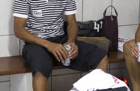 Liedson nos vestirios antes da partida entre FIGUEIRENSE/SC x CORINTHIANS/SP, realizada esta tarde no estdio Orlando Scarpelli, vlida pela 37 rodada do Campeonato Brasileiro de 2011. Florianpolis/Brasil