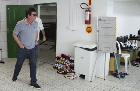O presidente Andres Sanchez nos vestirios antes da partida entre FIGUEIRENSE/SC x CORINTHIANS/SP, realizada esta tarde no estdio Orlando Scarpelli, vlida pela 37 rodada do Campeonato Brasileiro de 2011. Florianpolis/Brasil