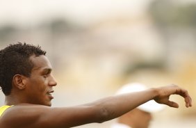 Ednilson do Corinthians durante treino realizado no CT Joaquim Grava