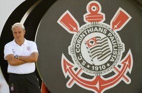 O técnico Tite do Corinthians durante treino realizado no CT Joaquim Grava