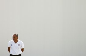 O técnico Tite do Corinthians durante treino realizado no CT Joaquim Grava