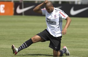 Adriano durante o treino desta manh no CT Joaquim Grava, no Parque Ecolgico do Tiete, o prximo jogo ser contra o Palmeiras, domingo, dia 04/12, no estdio do Pacaembu, vlida pela 38 rodada, a ltima, do Brasileiro 2011