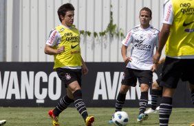 Willian e Morais durante o treino desta manh no CT Joaquim Grava, no Parque Ecolgico do Tiete, o prximo jogo ser contra o Palmeiras, domingo, dia 04/12, no estdio do Pacaembu, vlida pela 38 rodada, a ltima, do Brasileiro 2011