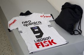 Camisa de Liedson nos vestiários antes da partida entre Corinthians x Palmeiras, realizada esta tarde no estádio do Pacaembu, válida pela 38ª rodada do Campeonato Brasileiro de 2011