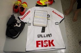 Camisa e Biblia de Willian nos vestiários antes da partida entre Corinthians x Palmeiras, realizada esta tarde no estádio do Pacaembu, válida pela 38ª rodada do Campeonato Brasileiro de 2011