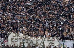 Homenagem a Socrates durante a partida entre Corinthians x Palmeiras, realizada esta tarde no estdio do Pacaembu, vlida pela 38 rodada do Campeonato Brasileiro de 2011