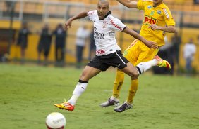 Emerson durante a partida entre Corinthians x Mirassol/SP, realizada esta tarde no estdio do Pacaembu, jogo de abertura do Campeonato Paulista 2012