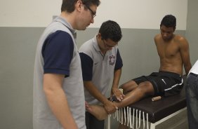 Antnio Carlos nos vestirios antes da partida entre Corinthians x Fluminense, realizada esta manh no estdio do Pacaembu, deciso da Copa So Paulo de Juniores 2012