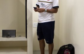 Emerson nos vestiários antes da partida entre Corinthians x Linense, realizada esta tarde no estádio do Pacaembu, pela 3ª rodada do Campeonato Paulista de 2012