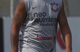 Adriano durante o treino desta tarde no CT Joaquim Grava, no Parque Ecolgico do Tiete. O prximo jogo da equipe ser amanh, quarta-feira, dia 08/02, contra o Mogi Mirim, no Estdio Romildo Vitor Gomes Ferreira, pela 6 rodada do Campeonato Paulista 2012