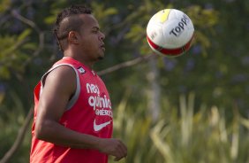 Bill durante o treino desta tarde no CT Joaquim Grava, no Parque Ecolgico do Tiete. O prximo jogo da equipe ser amanh, quarta-feira, dia 08/02, contra o Mogi Mirim, no Estdio Romildo Vitor Gomes Ferreira, pela 6 rodada do Campeonato Paulista 2012