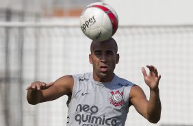 Emerson, que volta ao time titular amanh, durante o treino desta tarde no CT Joaquim Grava, no Parque Ecolgico do Tiete. O prximo jogo da equipe ser amanh, quarta-feira, dia 08/02, contra o Mogi Mirim, no Estdio Romildo Vitor Gomes Ferreira, pela 6 rodada do Campeonato Paulista 2012