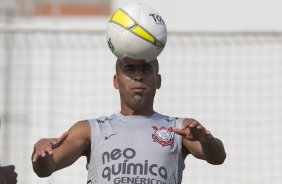 Emerson que volta ao time titular amanh, durante o treino desta tarde no CT Joaquim Grava, no Parque Ecolgico do Tiete. O prximo jogo da equipe ser amanh, quarta-feira, dia 08/02, contra o Mogi Mirim, no Estdio Romildo Vitor Gomes Ferreira, pela 6 rodada do Campeonato Paulista 2012