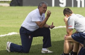 Tite durante o treino desta tarde no CT Joaquim Grava, no Parque Ecolgico do Tiete. O prximo jogo da equipe ser domingo, dia 12/02, contra o So Paulo, no Pacaembu, pela 7 rodada do Campeonato Paulista 2012