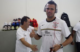 Leandro Castn nos vestirios antes da partida entre Corinthians x So Paulo, realizada esta tarde no estdio do Pacaembu, pela 7 rodada do Campeonato Paulista de 2012