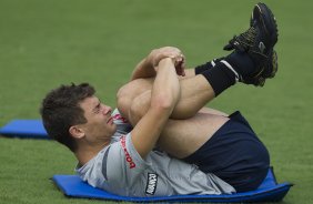 Alex durante o treino desta manh no CT Joaquim Grava, no Parque Ecolgico do Tiete. O prximo jogo da equipe ser quarta-feira, dia 29/02, contra a Catanduvense, no estdio do Pacaembu, pela 11 rodada do Campeonato Paulista 2012