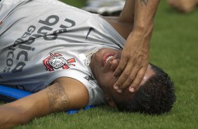 Paulinho durante o treino desta manh no CT Joaquim Grava, no Parque Ecolgico do Tiete. O prximo jogo da equipe ser quarta-feira, dia 29/02, contra a Catanduvense, no estdio do Pacaembu, pela 11 rodada do Campeonato Paulista 2012