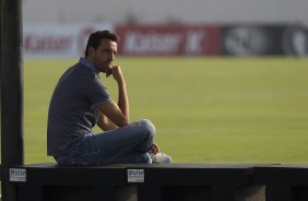 O gerente de futebol Edu Gaspar durante treino desta tarde no CT Joaquim Grava, no Parque Ecolgico do Tiete. O prximo jogo da equipe ser amanh, sbado, dia 10/03, contra o Guarani/SP, pela 13 rodada do Campeonato Paulista 2012
