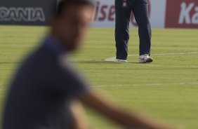 O gerente Edu Gaspar, em primeiro plano, e Tite durante treino desta tarde no CT Joaquim Grava, no Parque Ecolgico do Tiete. O prximo jogo da equipe ser amanh, sbado, dia 10/03, contra o Guarani/SP, pela 13 rodada do Campeonato Paulista 2012