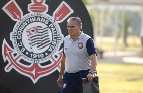 Tite durante treino desta tarde no CT Joaquim Grava, no Parque Ecolgico do Tiete. O prximo jogo da equipe ser amanh, sbado, dia 10/03, contra o Guarani/SP, pela 13 rodada do Campeonato Paulista 2012
