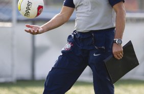 Tite durante treino desta tarde no CT Joaquim Grava, no Parque Ecolgico do Tiete. O prximo jogo da equipe ser amanh, sbado, dia 10/03, contra o Guarani/SP, pela 13 rodada do Campeonato Paulista 2012