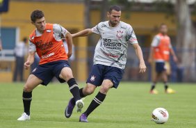 Alex e Leandro Castn durante o treino desta tarde no CT do Amrica, da Cidade do Mxico. O prximo jogo da equipe ser quarta-feira, dia 14/03, contra o Cruz Azul, do Mxico, pela 3 rodada da Copa Libertadores de Amrica 2012