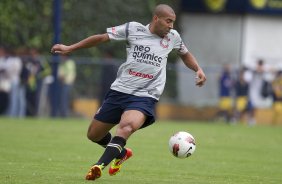 Emerson durante o treino desta tarde no CT do Amrica, da Cidade do Mxico. O prximo jogo da equipe ser quarta-feira, dia 14/03, contra o Cruz Azul, do Mxico, pela 3 rodada da Copa Libertadores de Amrica 2012