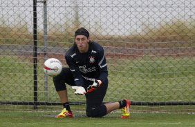 Goleiro Cassio que entra no time titular amanh durante treino desta tarde no CT Joaquim Grava, localizado no Parque Ecolgico do Tiete. O prximo jogo da equipe ser amanh, quarta-feira, dia 28/03, contra XV de Piracicaba, no Pacaembu, vlido pela 16 rodada do Campeonato Paulista 2012