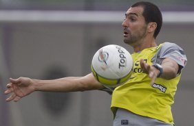 Danilo durante treino desta tarde no CT Joaquim Grava, localizado no Parque Ecológico do Tiete. O próximo jogo da equipe será domingo, dia 01/04, contra Oeste de Itápolis, em Presidente Prudente, válido pela 17ª rodada do Campeonato Paulista 2012