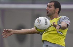 Danilo durante treino desta tarde no CT Joaquim Grava, localizado no Parque Ecolgico do Tiete. O prximo jogo da equipe ser domingo, dia 01/04, contra Oeste de Itpolis, em Presidente Prudente, vlido pela 17 rodada do Campeonato Paulista 2012