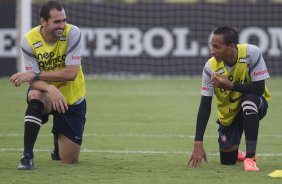 Danilo e Liedson durante treino desta tarde no CT Joaquim Grava, localizado no Parque Ecológico do Tiete. O próximo jogo da equipe será domingo, dia 01/04, contra Oeste de Itápolis, em Presidente Prudente, válido pela 17ª rodada do Campeonato Paulista 2012