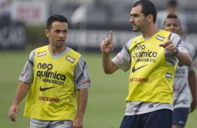 Gilsinho e Danilo durante treino desta tarde no CT Joaquim Grava, localizado no Parque Ecológico do Tiete. O próximo jogo da equipe será domingo, dia 01/04, contra Oeste de Itápolis, em Presidente Prudente, válido pela 17ª rodada do Campeonato Paulista 2012