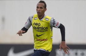 Liedson durante treino desta tarde no CT Joaquim Grava, localizado no Parque Ecológico do Tiete. O próximo jogo da equipe será domingo, dia 01/04, contra Oeste de Itápolis, em Presidente Prudente, válido pela 17ª rodada do Campeonato Paulista 2012